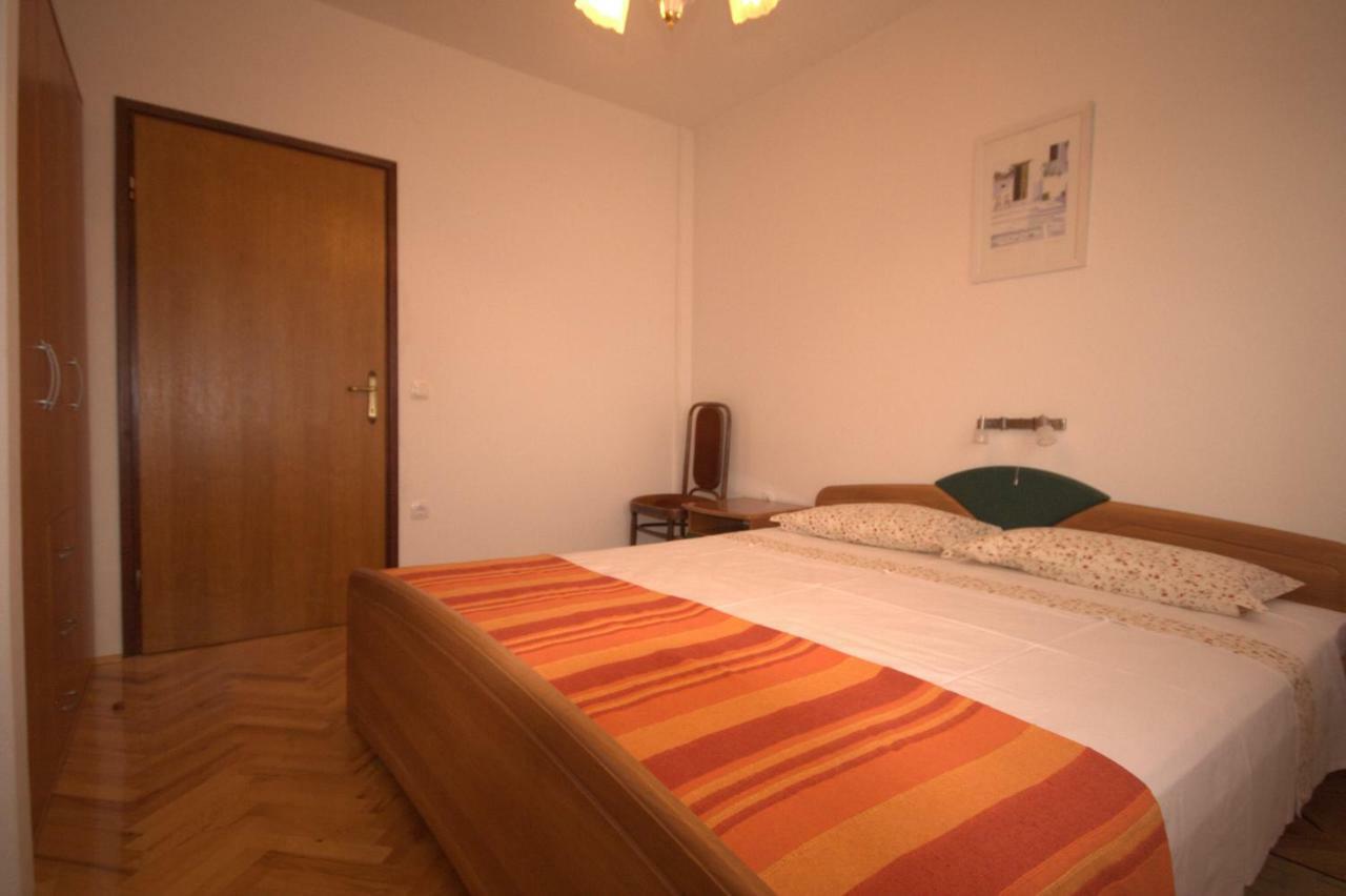 Apartments Cvelic Milovcic Malinska Extérieur photo