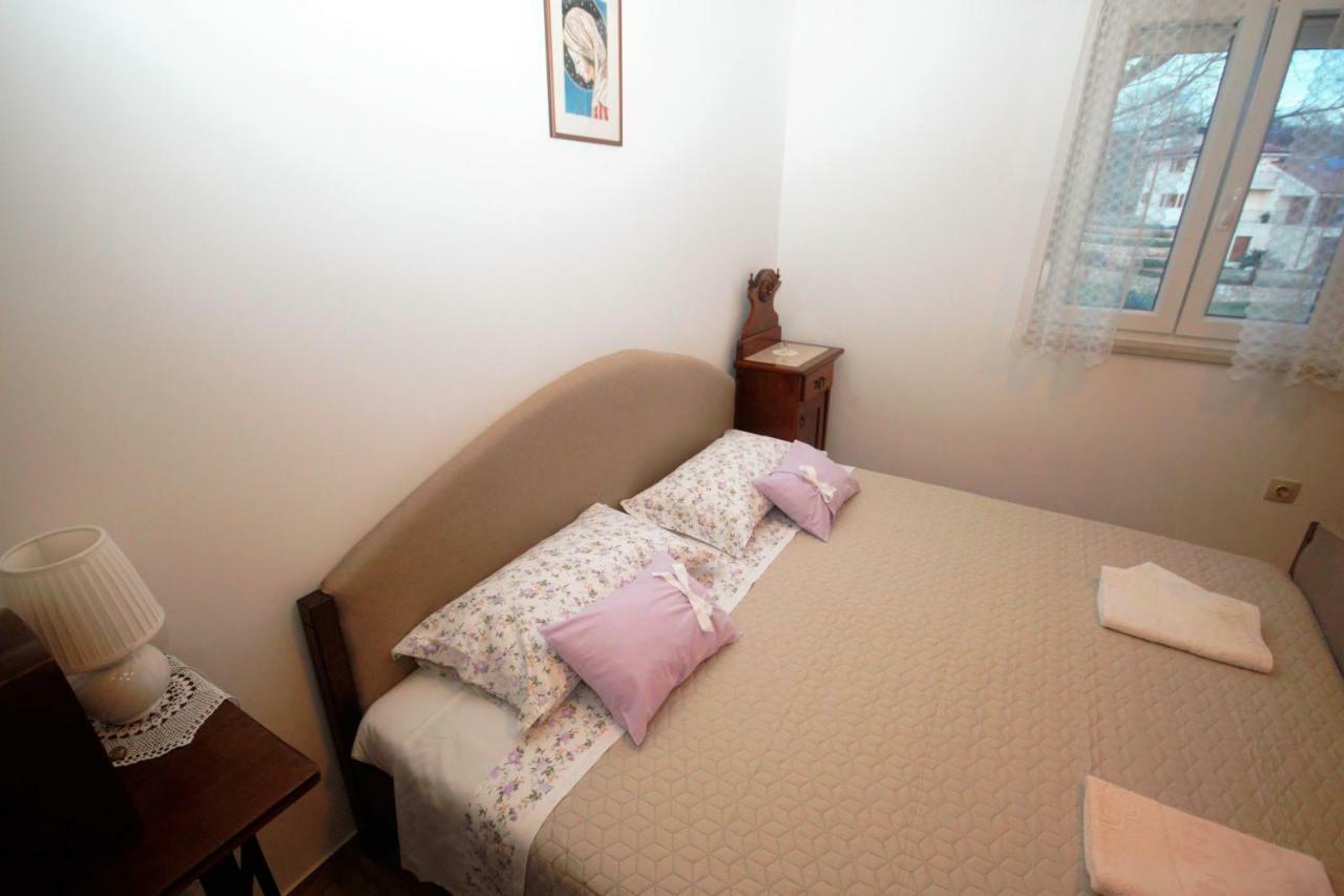 Apartments Cvelic Milovcic Malinska Extérieur photo